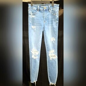 EUC American Eagle Outfitters Light Blue Distressed Skinny Jeans